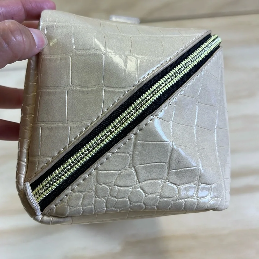 Travel Makeup Bag,Cosmetic Bag for Women, Portable Pouch, Flat Open Toiletry Bag